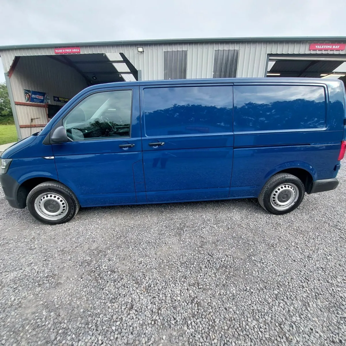Volkswagen Transporter 2017 - Image 4