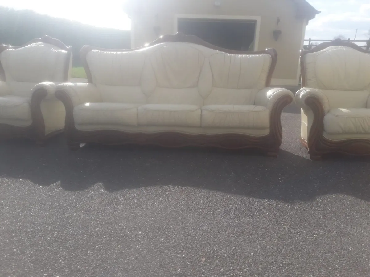 Couches and foot stool - Image 4
