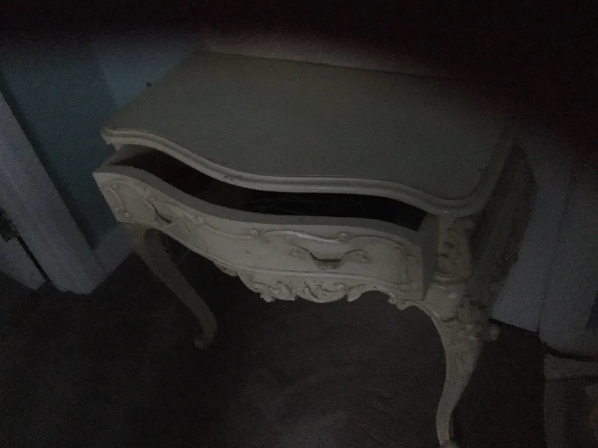 Valbonne bedroom furniture - Image 3