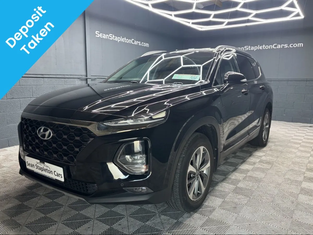 Hyundai Santa Fe 2WD Executive Plus 5DR - Image 1