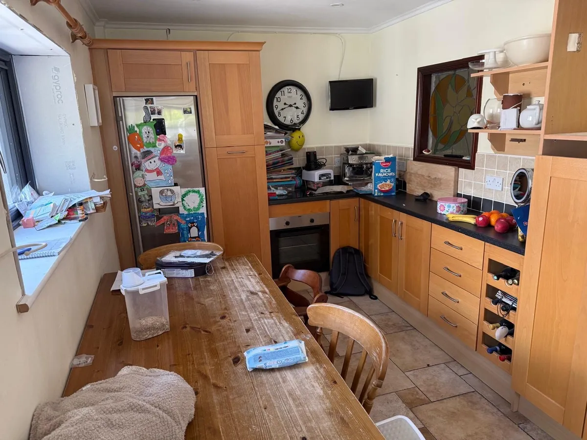 full kitchen - Image 2