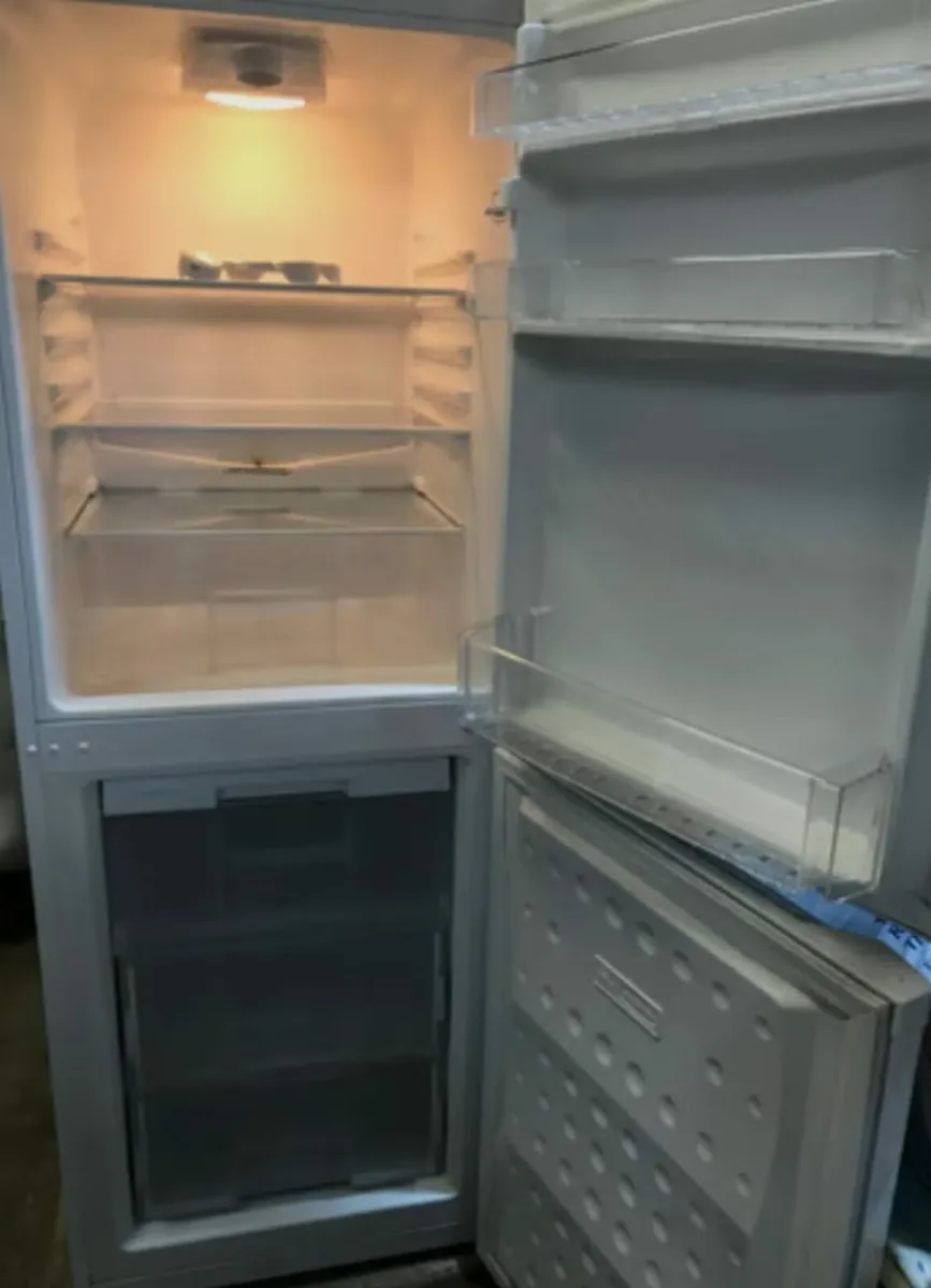 fridge freezer - Image 2