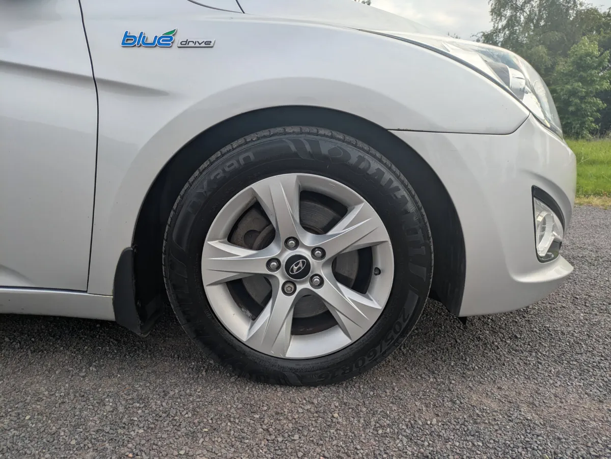 Hyundai i40 Comfort 2013 NEW NCT 10/26 - Image 3