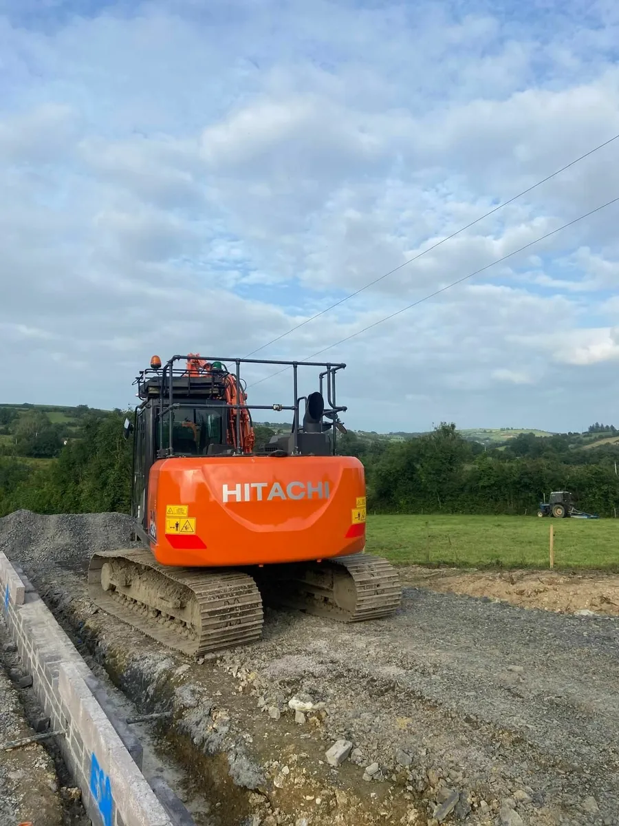 HITACHI ZAXIS 130-6 - Image 2