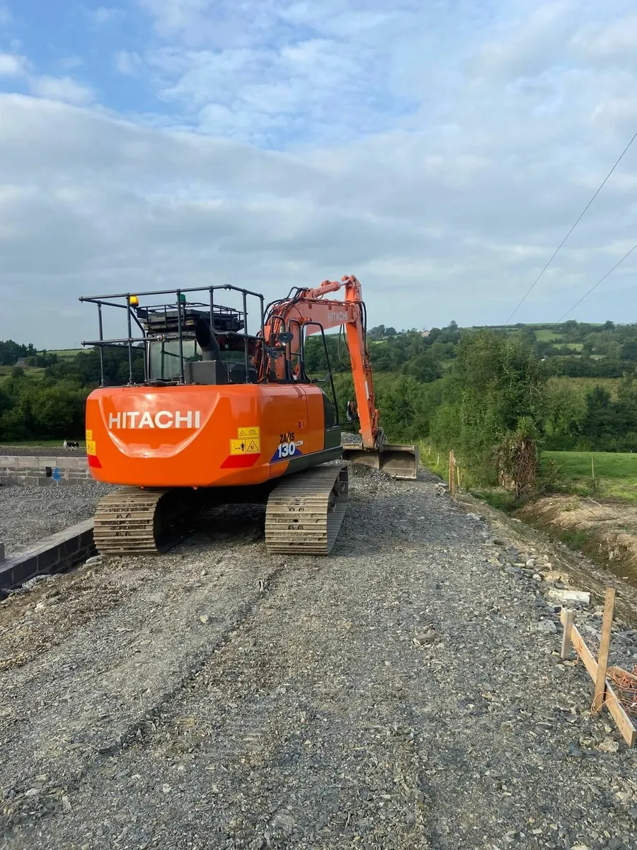 HITACHI ZAXIS 130-6 - Image 1