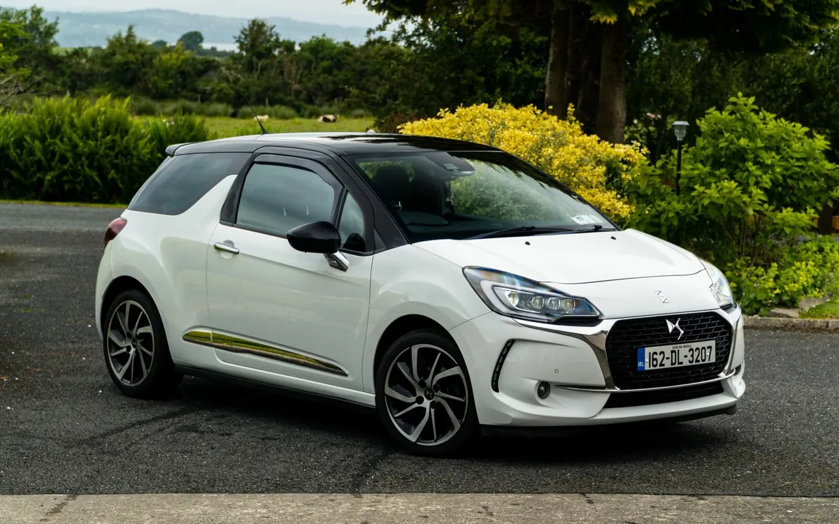 2016 Citroën DS3 1.6 Blue HDi (120) D-Sire - Image 1