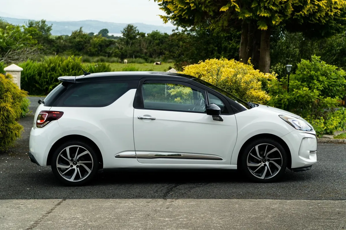2016 Citroën DS3 1.6 Blue HDi (120) D-Sire - Image 2