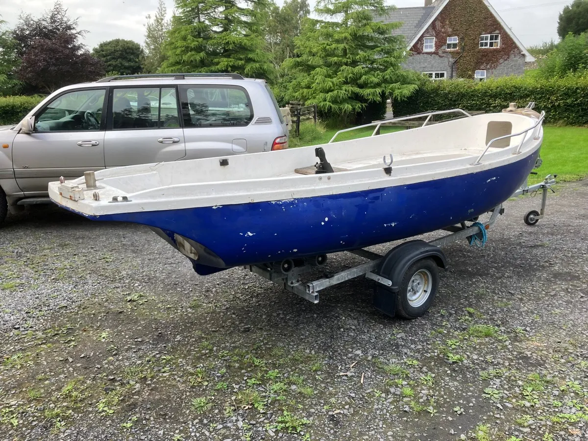 16FT COBBLE BOAT LOTS OF SEATING FISHING/CRUISING - Image 1