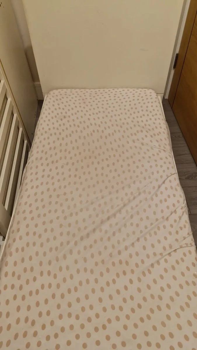 Kids  Bed - up to 6yrs - Image 3