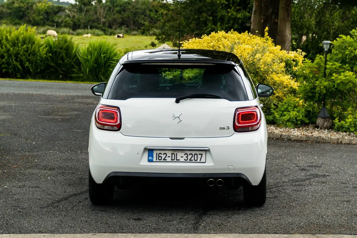 2016 Citroën DS3 1.6 Blue HDi (120) D-Sire - Image 4