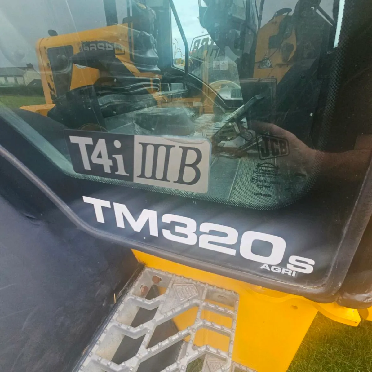 JCB loader  for clearance Auction - Image 2