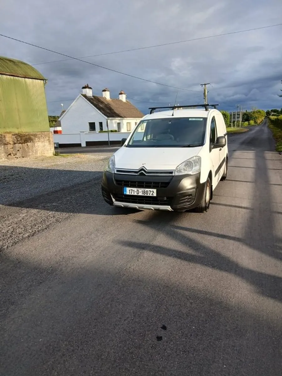 2017 Citroen Berlingo 3 Seater - Image 2