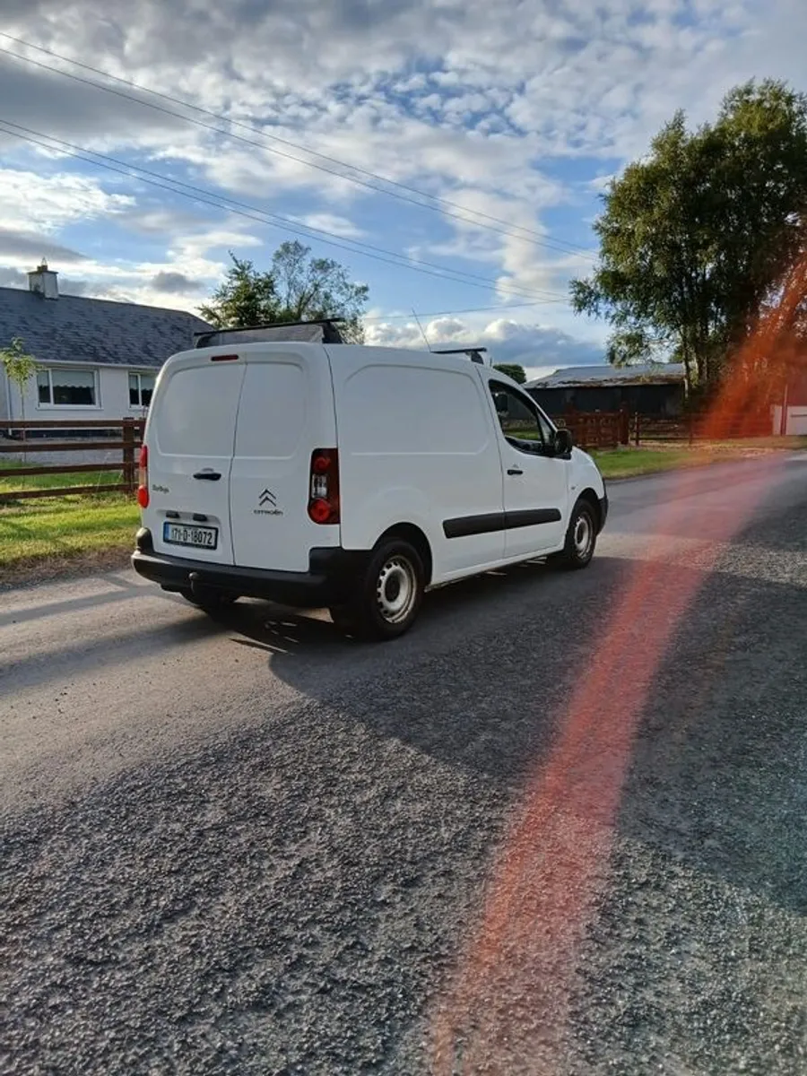 2017 Citroen Berlingo 3 Seater - Image 4