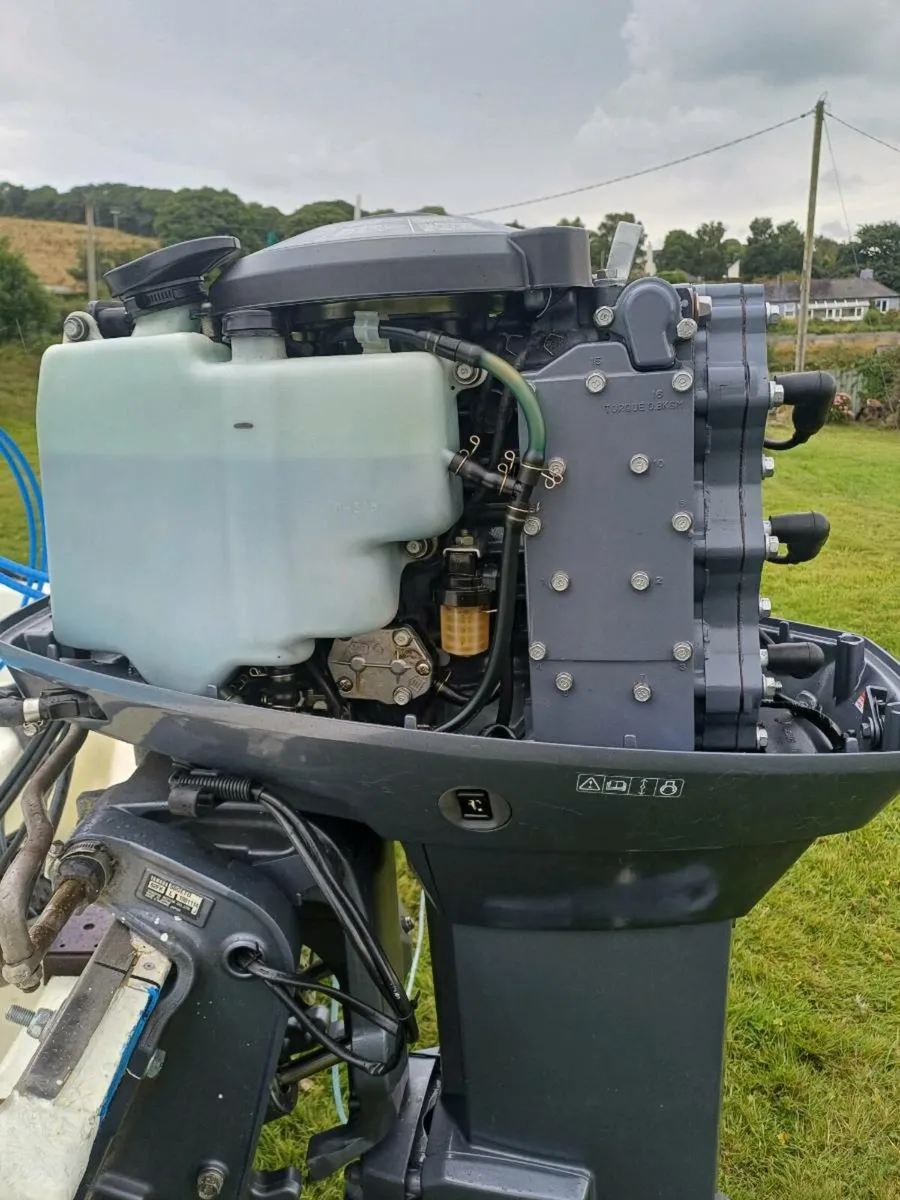 50hp 2 stroke yamaha outboard LS. - Image 4