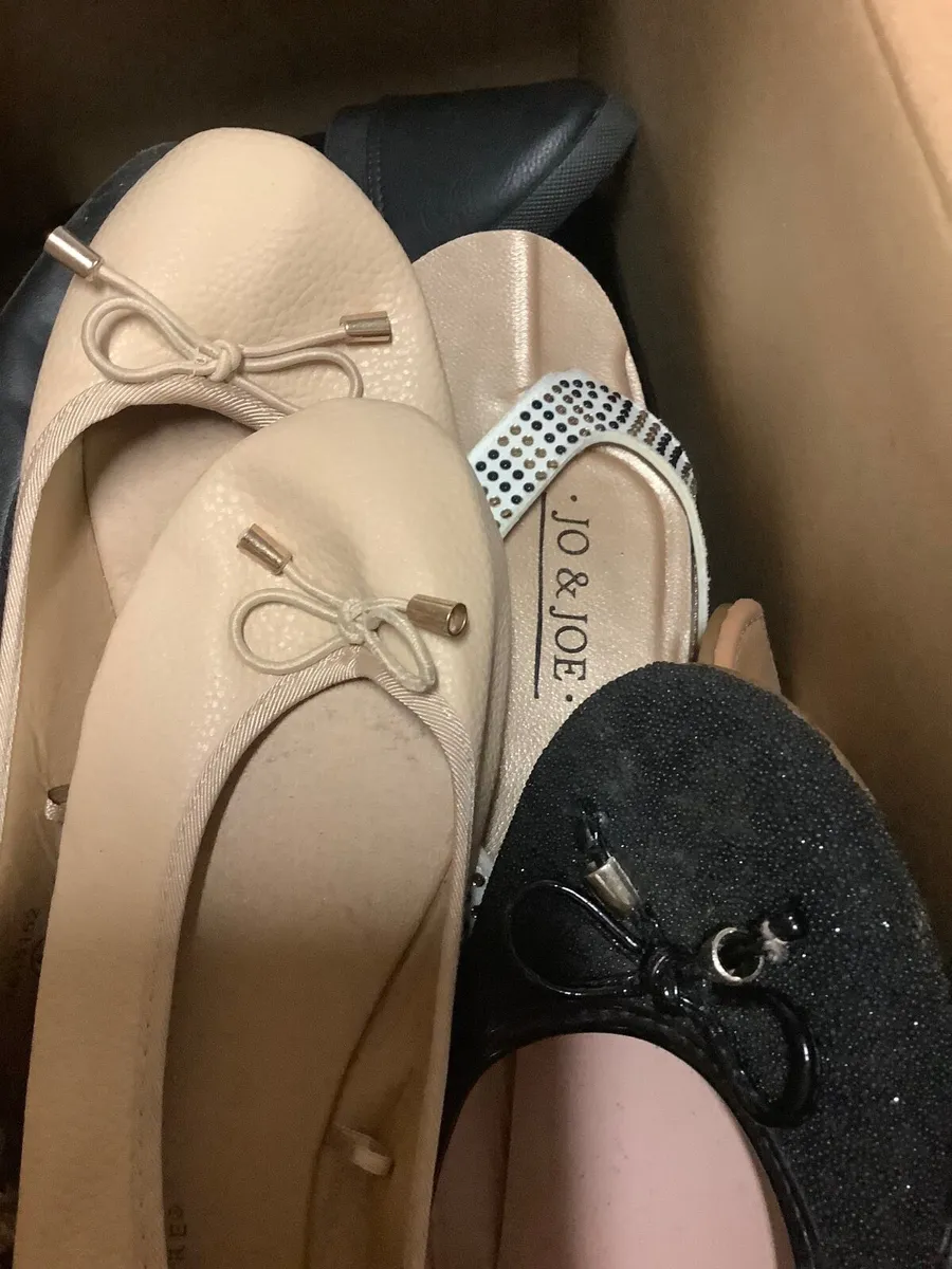 100 pairs of shoes/sandals and kids shoes - Image 4