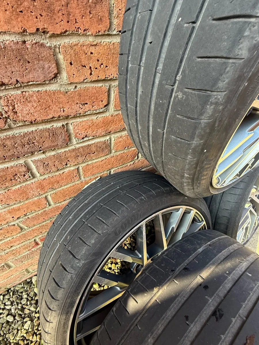 Audi R20 wheels tyres - Image 2