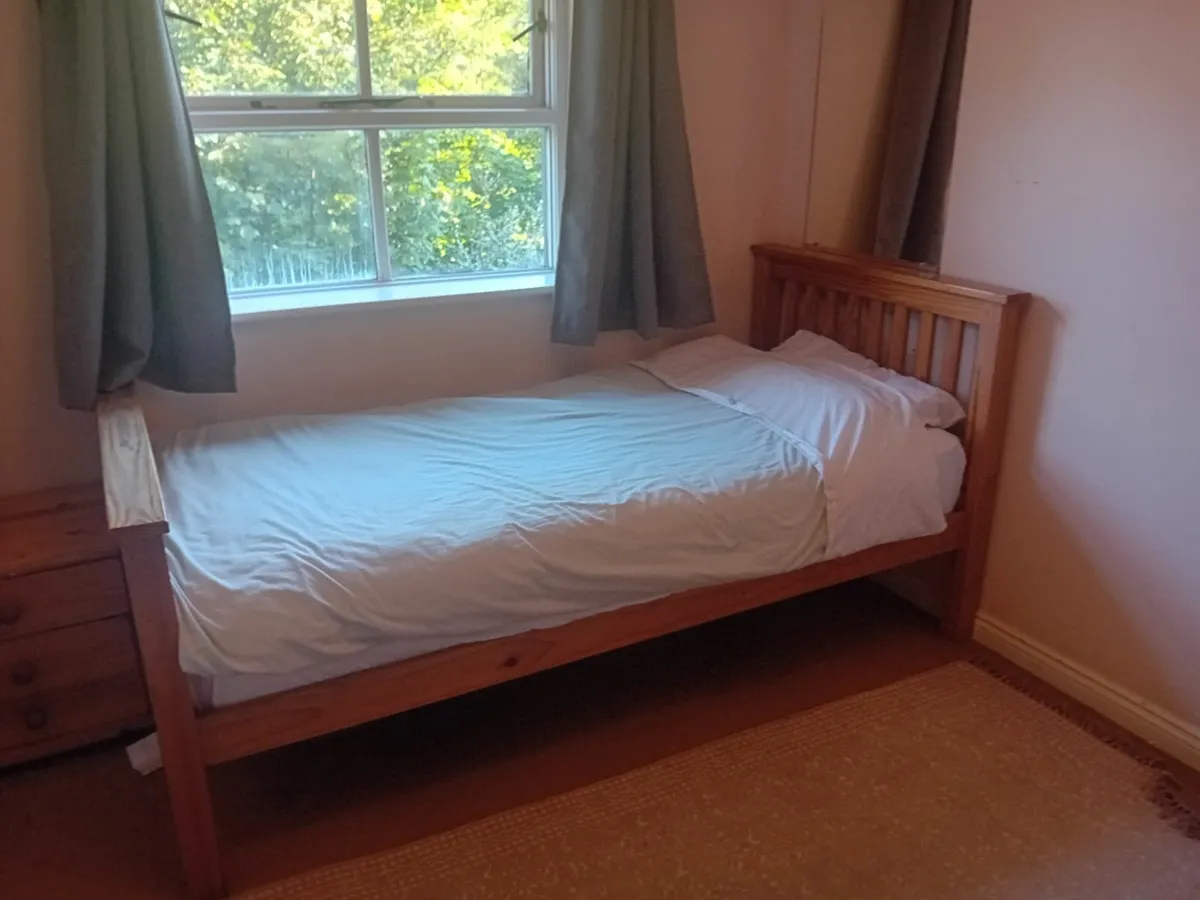 Bed - Image 1