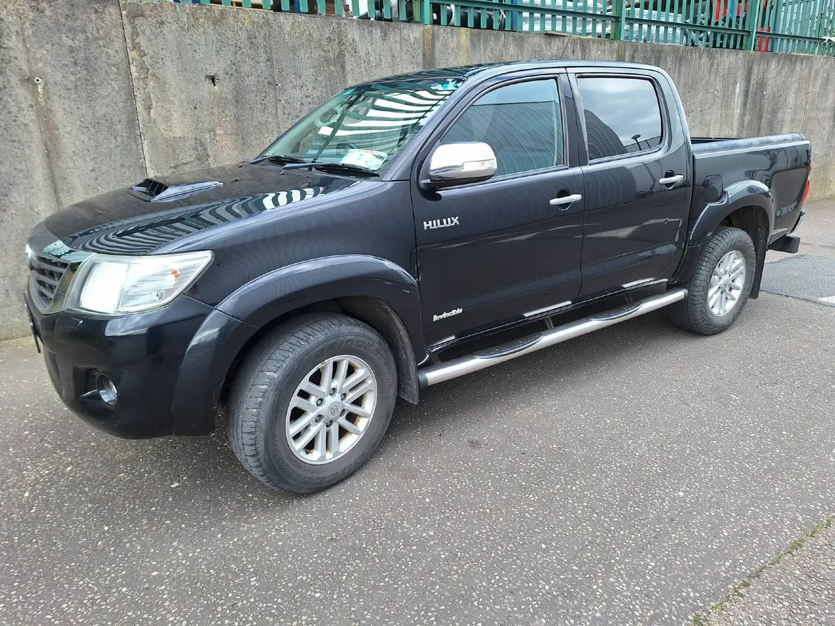 Toyota Hilux 2015 - Image 4