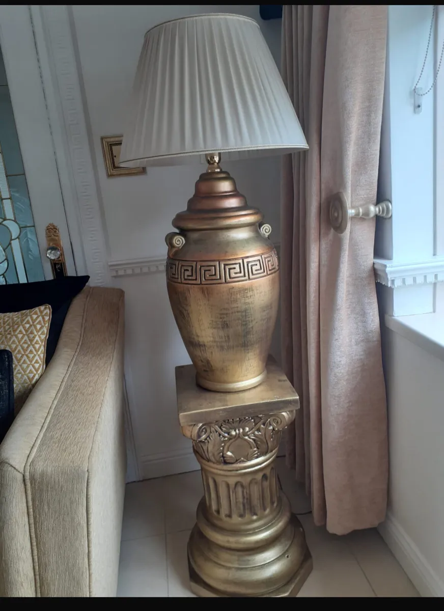 Suits of furniture and Lamp - Image 1