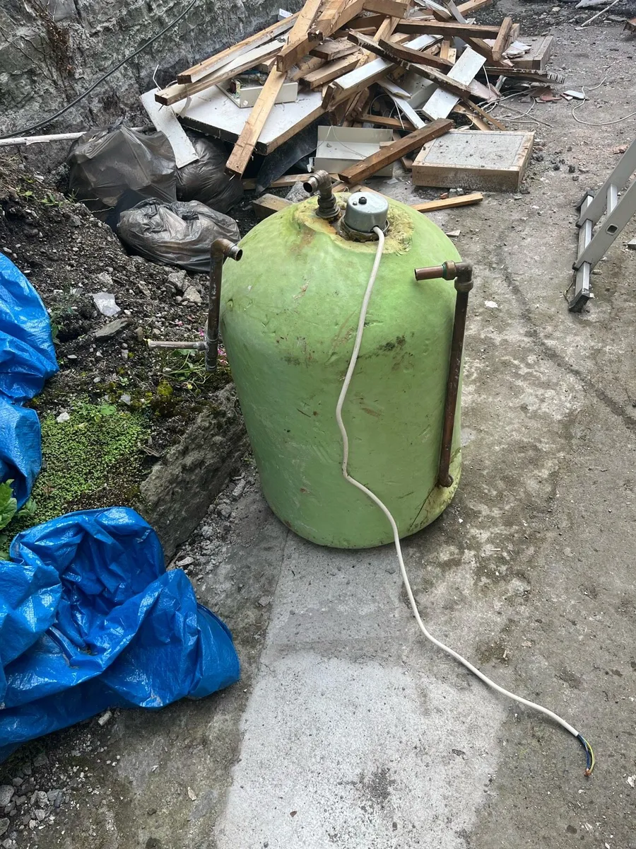 Heating cylinder - Image 1