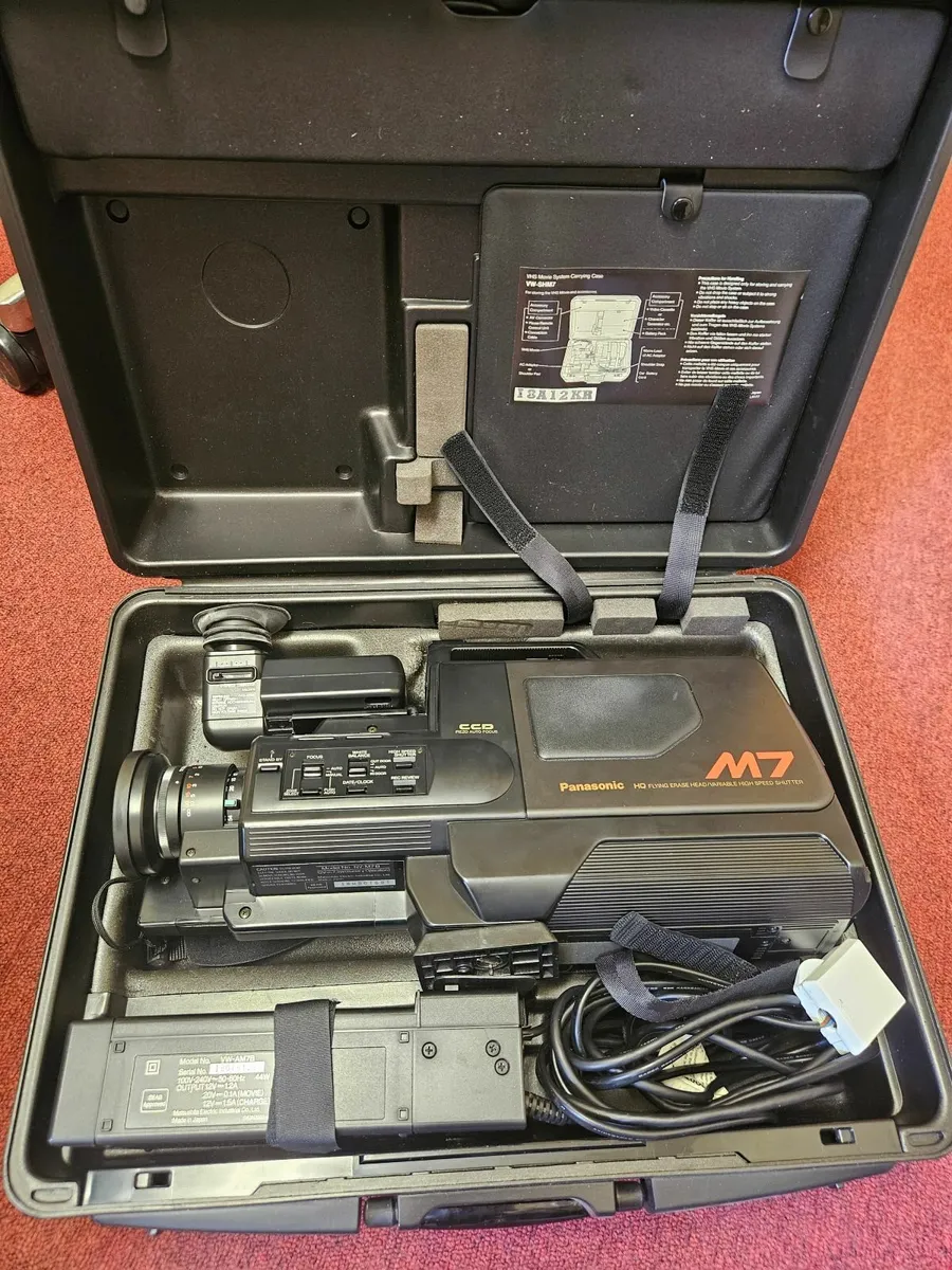 Vintage Video Camera - Image 1