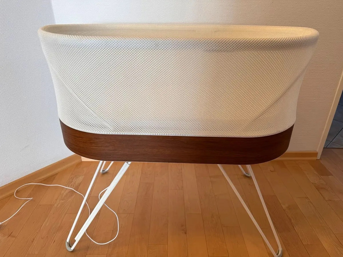 Mint SNOO Smart Sleeper Bed Warranty + New Extras - Image 1