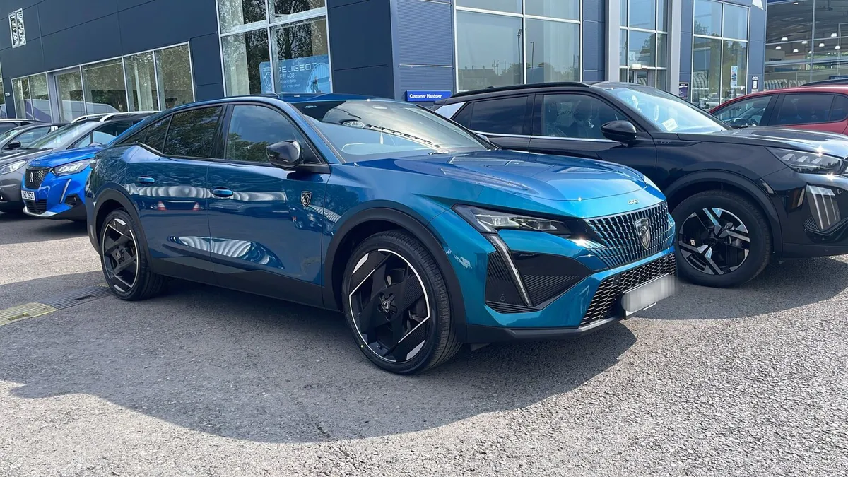 Peugeot 408 225bhp PHEV GT Top Spec - Image 1