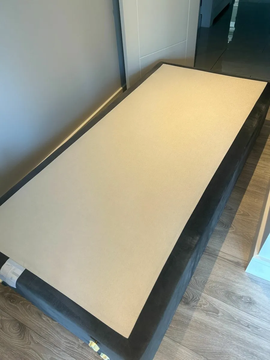 bed - Image 1