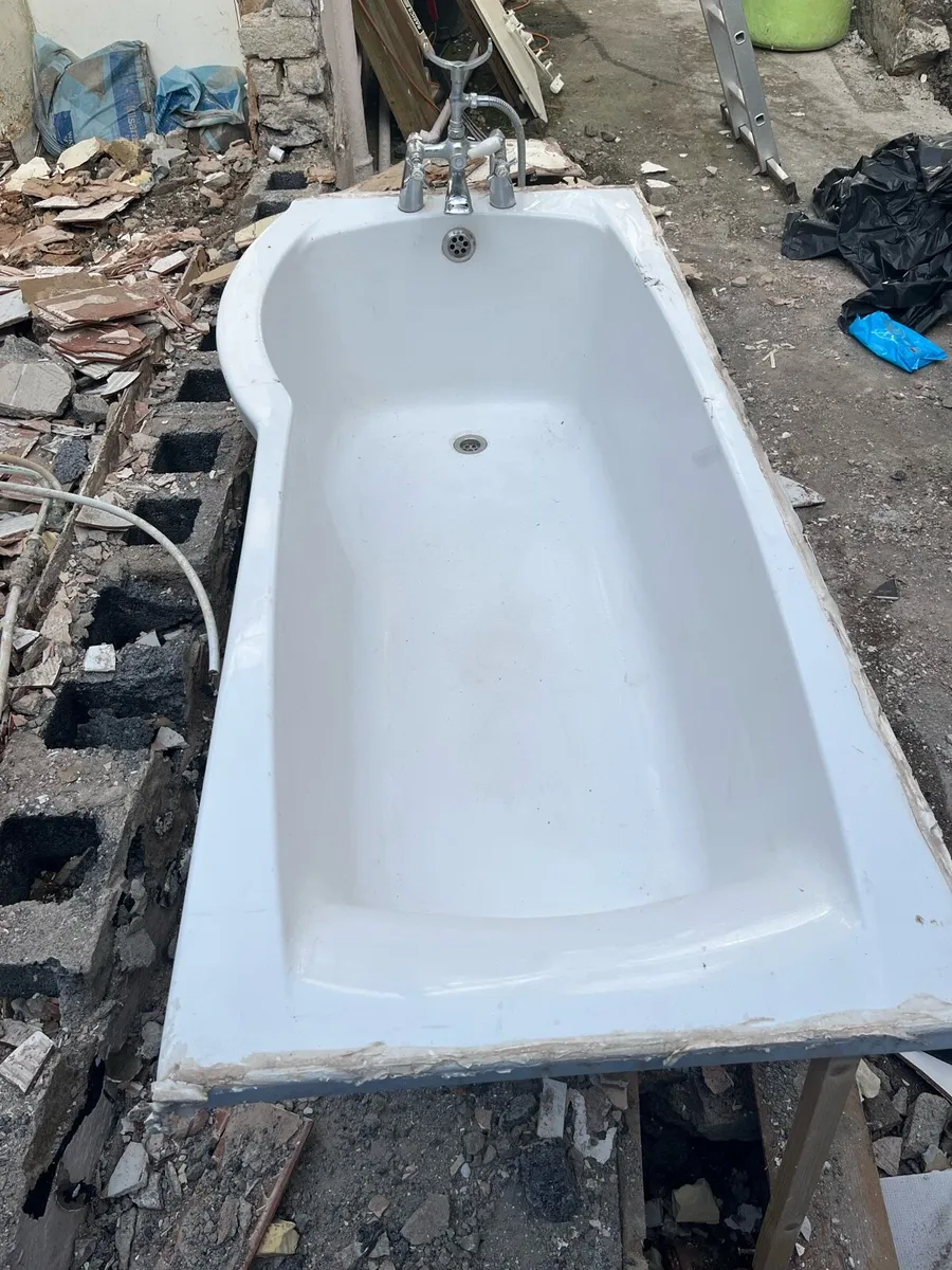 Full size bath - Image 1