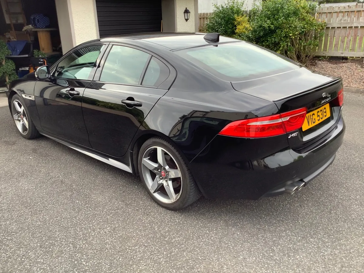 Jaguar XE 2019 - Image 3