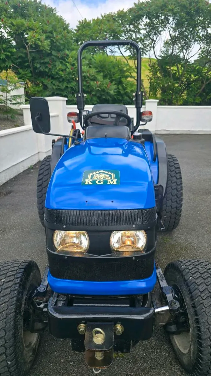 Solis compact tractor - Image 4