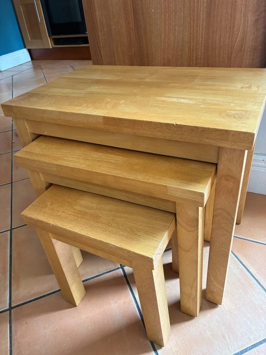 Nest of tables - Image 1