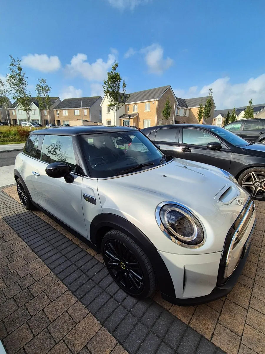Mini Cooper 2021 Electric Type 2 - Image 1
