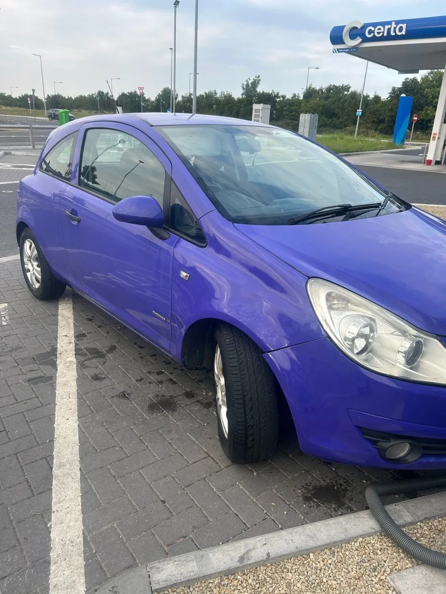 2010 Vauxhall Corsa 1.0 Energy *Rare Colour* - Image 4