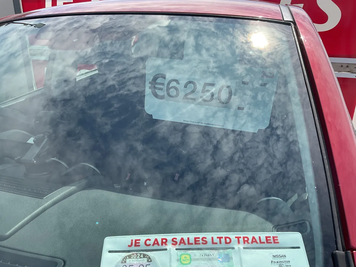 NISSAN QASHQAI 1.5 DIESEL LOW KMS 136,000 - Image 4