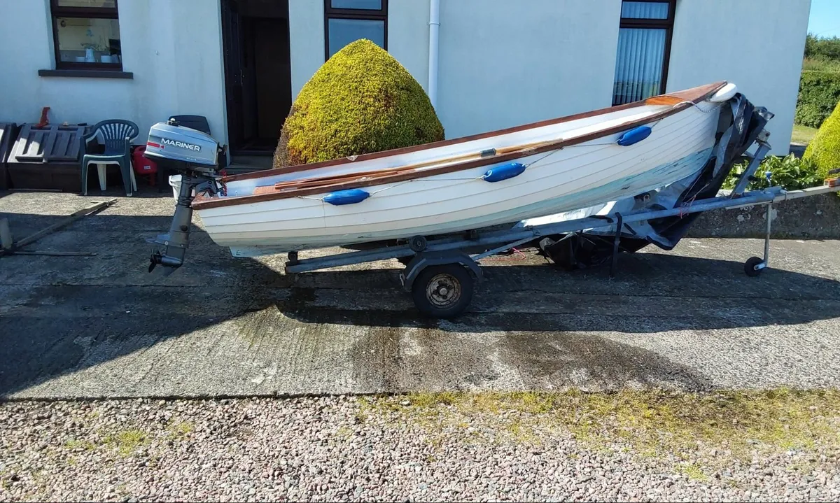 12 Ft Fiberglass Punt - Image 3