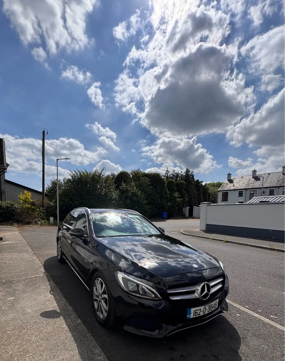 Mercedes-Benz C350e Plug-in Hibrid 2.0 petrol - Image 2