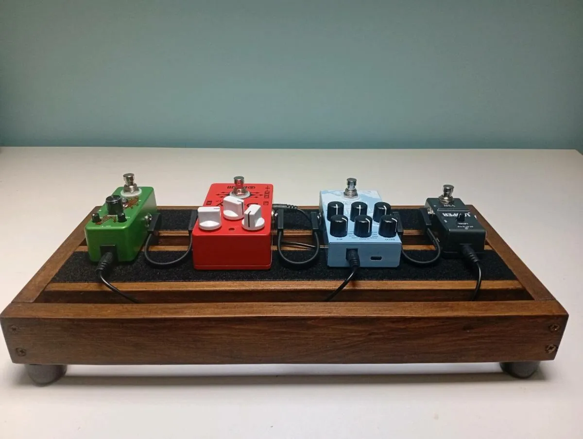 Guitar Pedalboard and pedals - Image 3
