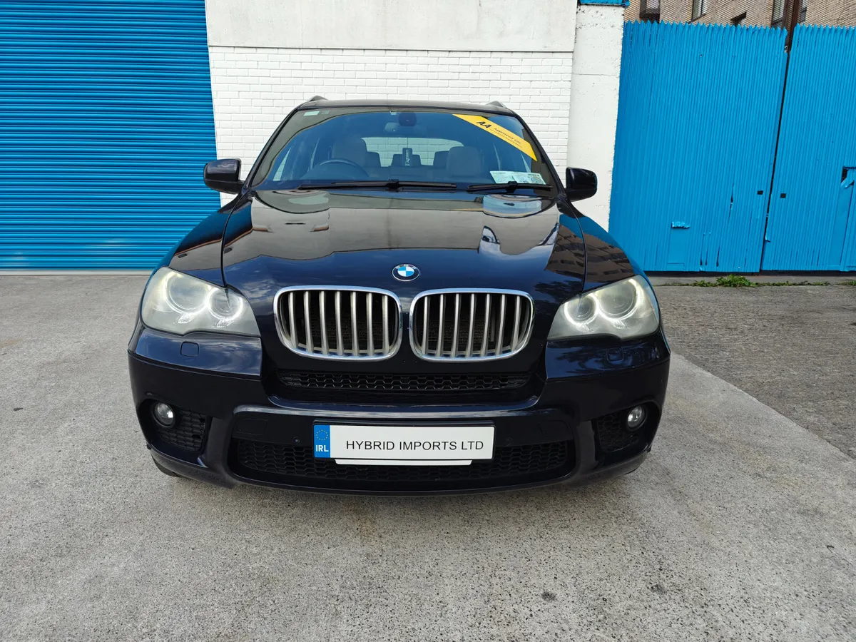 2011 BMW X5 7 SEATER PANORAMIC ROOF - Image 2