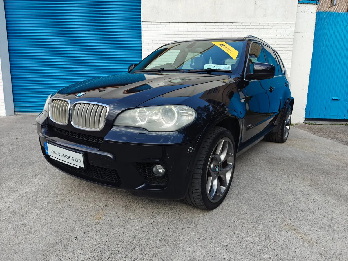 2011 BMW X5 7 SEATER PANORAMIC ROOF - Image 3
