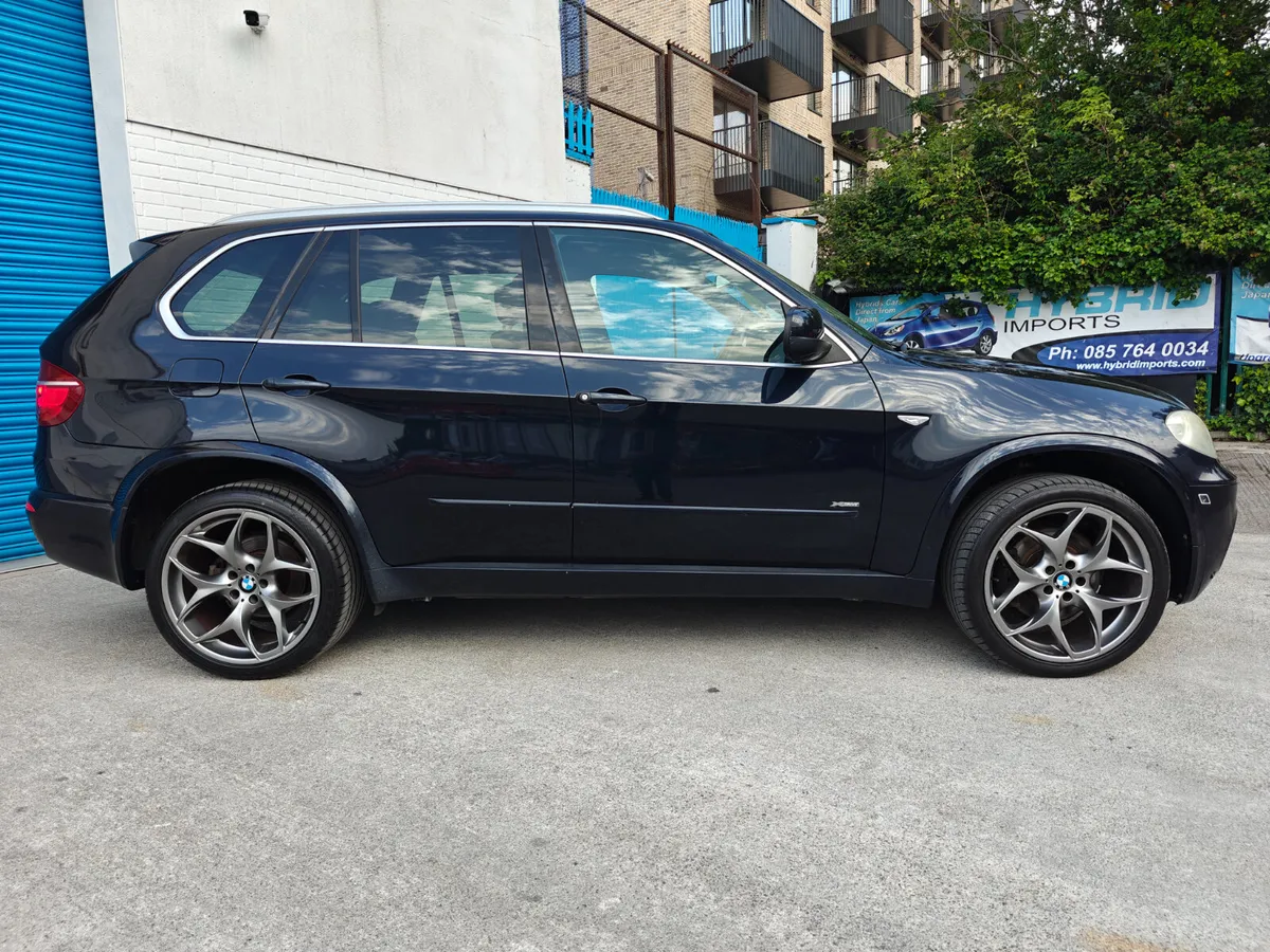 2011 BMW X5 7 SEATER PANORAMIC ROOF - Image 4
