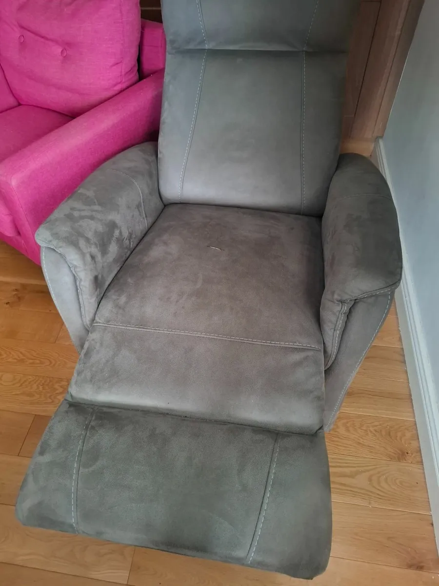 Chairs - Image 4