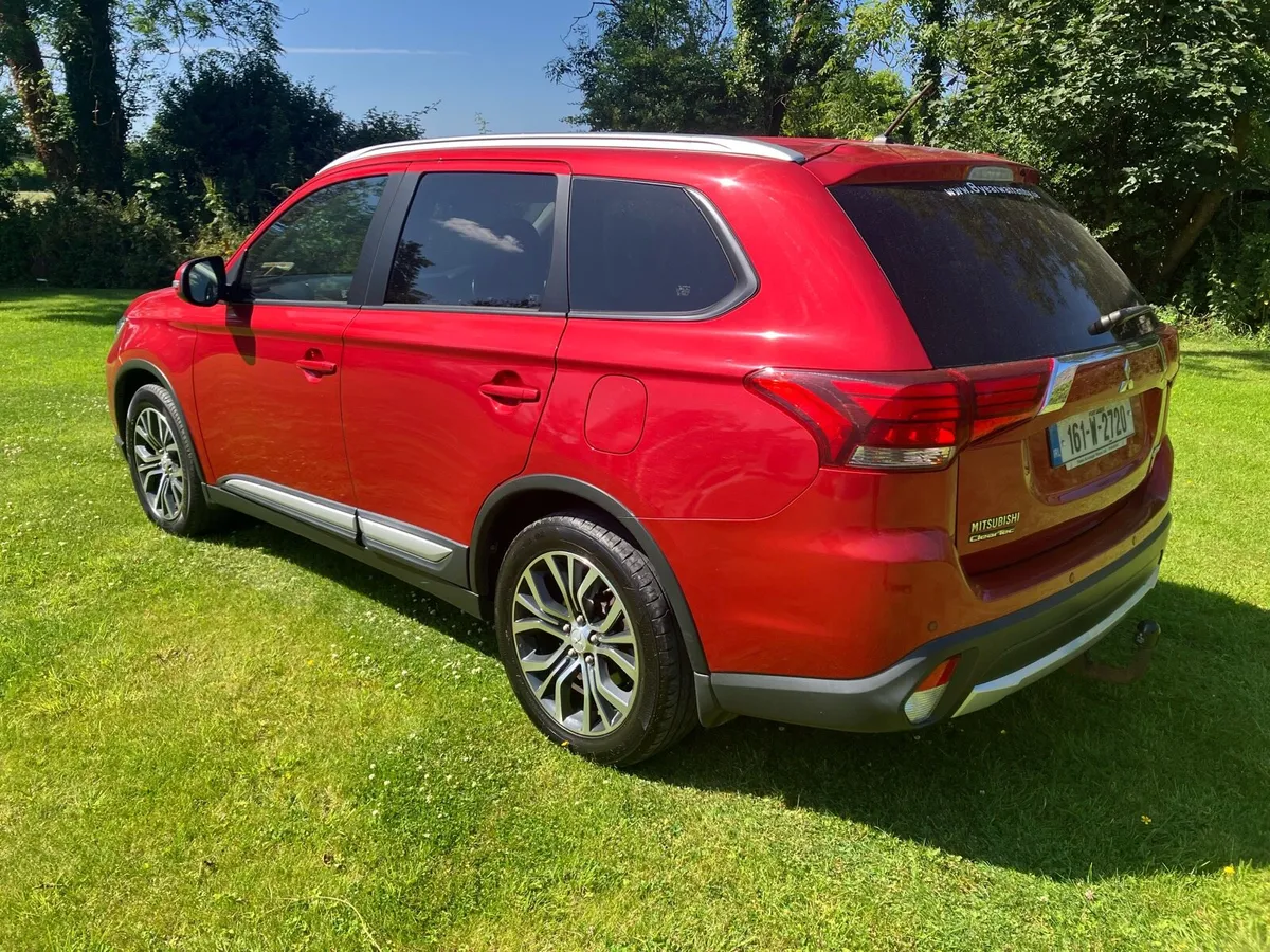 Mitsubishi Outlander - Image 2