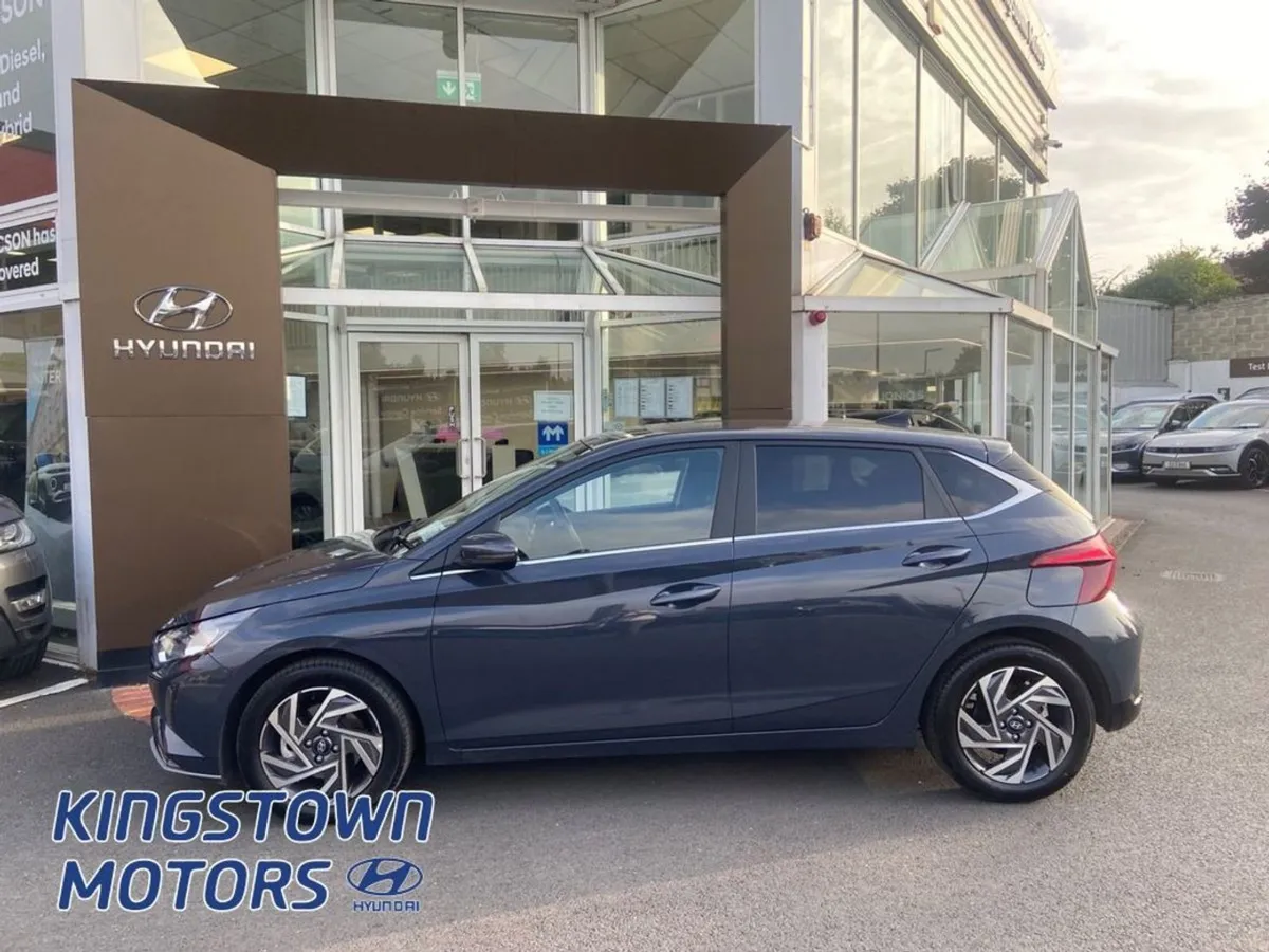 Hyundai i20 Deluxe Plus Automatic - Image 3