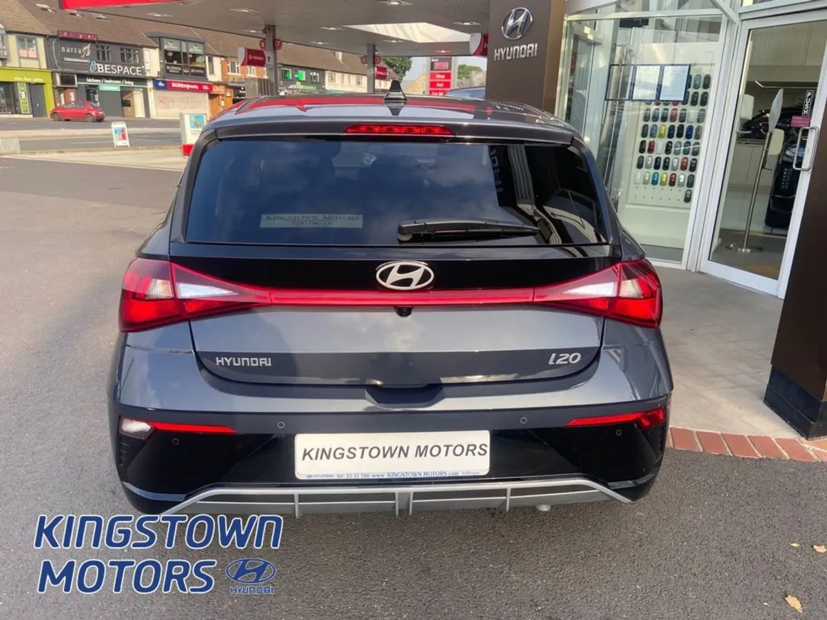Hyundai i20 Deluxe Plus Automatic - Image 4