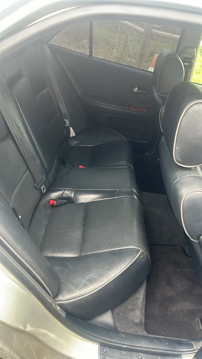 Lexus is200 - Image 3