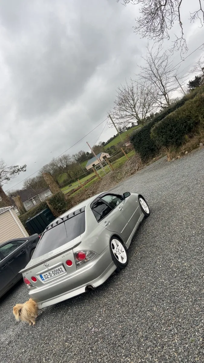 Lexus is200 - Image 4