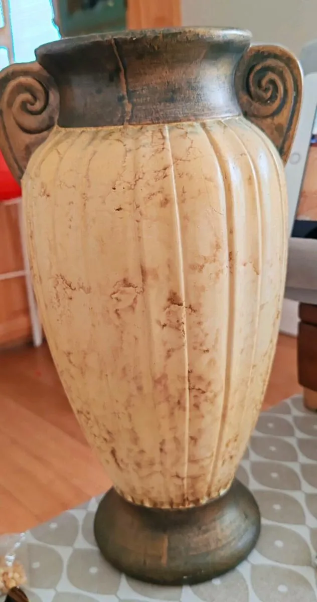 Vintage vase - Image 1