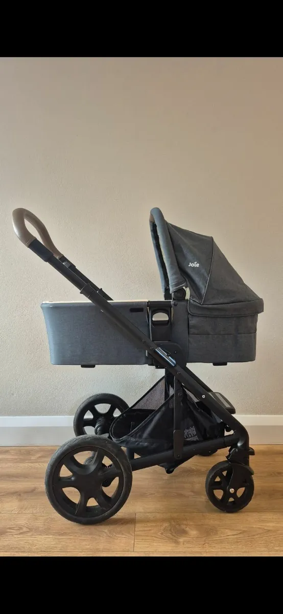Travel System - Joie Chrome Deluxe - Image 1