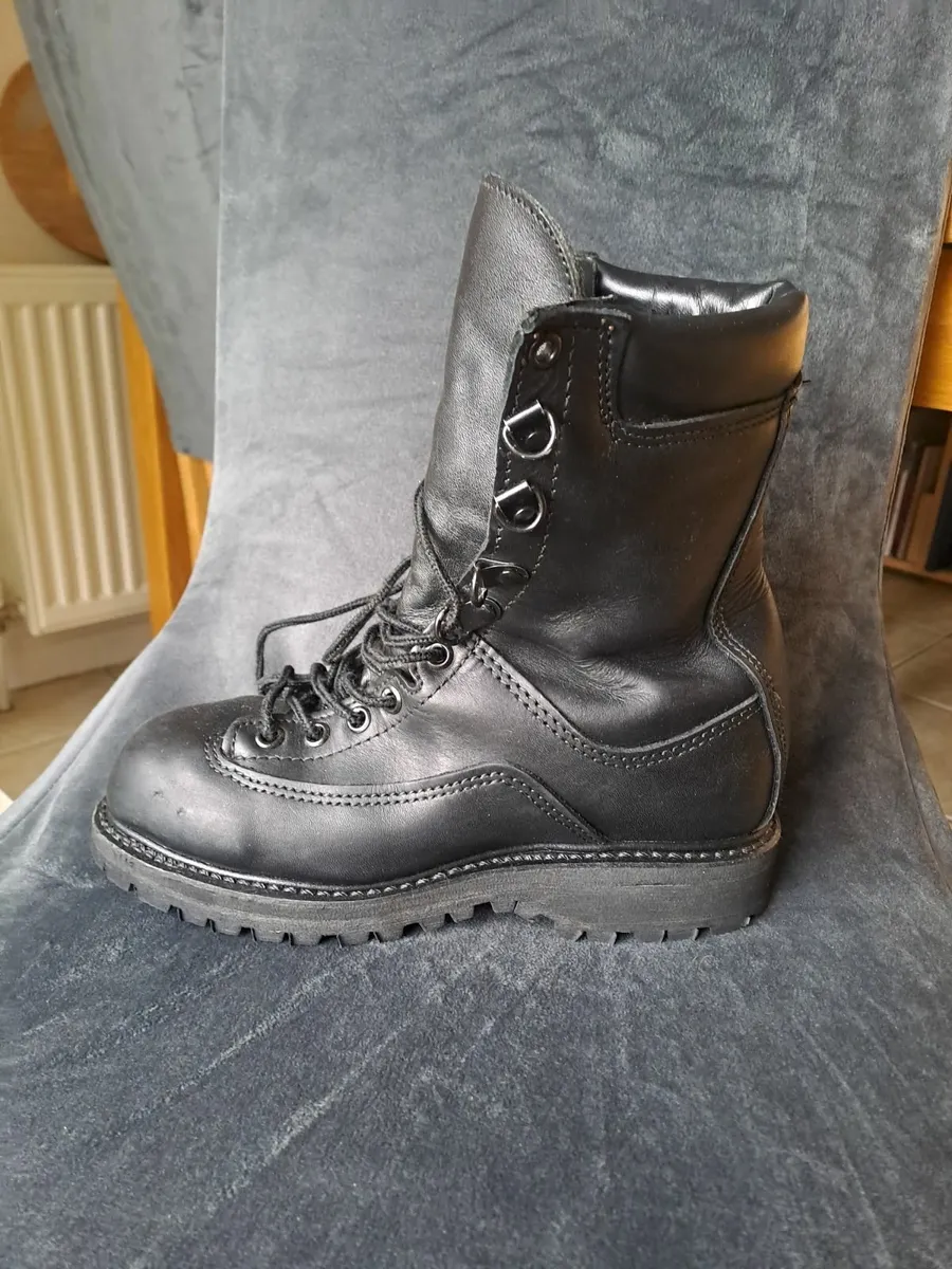 mountain boots - Image 2